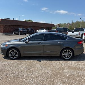 FORD FUSION SEL - 3
