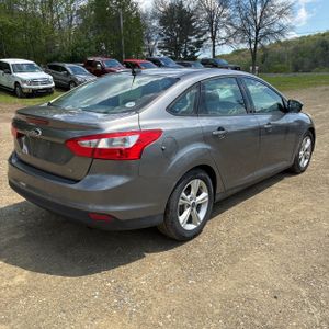 FORD FOCUS SE - 8