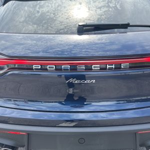 2022 Porsche MACAN BASE — миниатюра 23