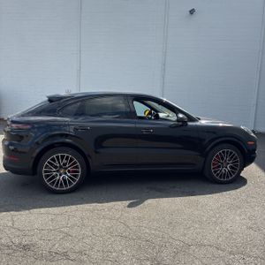 PORSCHE CAYENNE COUPE - 10