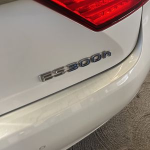 صورة مصغرة 23 لـ 2013 Lexus ES 300H BASE