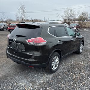 NISSAN ROGUE SV - 8