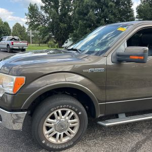 صورة 2 لـ 2009 FORD F-150 LARIAT