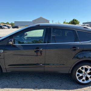FORD ESCAPE TITANIUM - 4