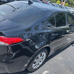 2020 Toyota COROLLA LE photo 9
