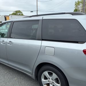 TOYOTA SIENNA - 6