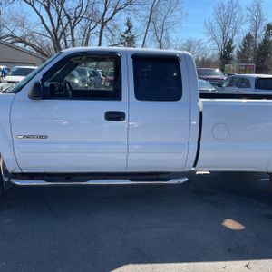 CHEVROLET SILVERADO - 4