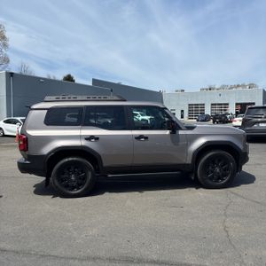 TOYOTA LAND CRUISER - 10