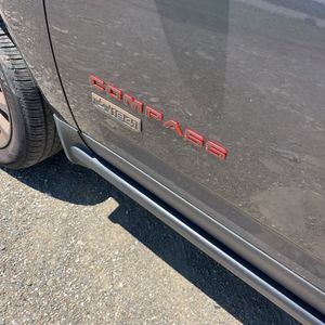 2017 JEEP COMPASS 75TH ANNIVERSARY EDITION — миниатюра 23