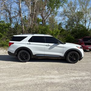 FORD EXPLORER LIMITED - 10