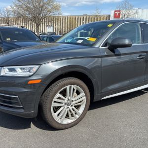 AUDI Q5 2.0T TECH PREMIUM - 2