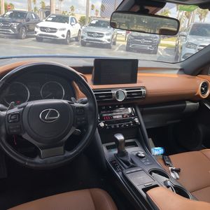2022 Lexus IS 300 BASE — миниатюра 35