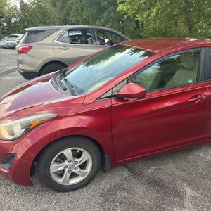 صورة 2 لـ 2014 Hyundai ELANTRA SE