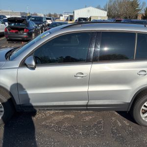 VOLKSWAGEN TIGUAN 2.0T S 4MOTION - 4