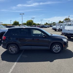 VOLKSWAGEN TIGUAN S - 10