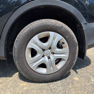صورة مصغرة 18 لـ 2014 Toyota RAV4 LE