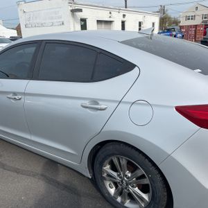 HYUNDAI ELANTRA SE - 6