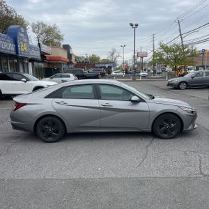 HYUNDAI ELANTRA SEL - 10