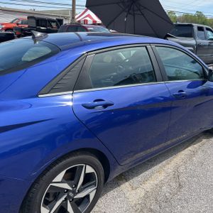 HYUNDAI ELANTRA HYBRID LIMITED - 9