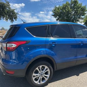FORD ESCAPE SE - 9