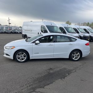 FORD FUSION HYBRID SE - 3