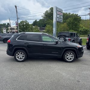 2017 JEEP CHEROKEE LATITUDE — фото 10