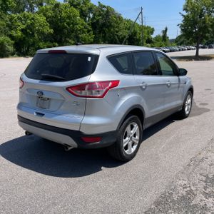 FORD ESCAPE SE - 8