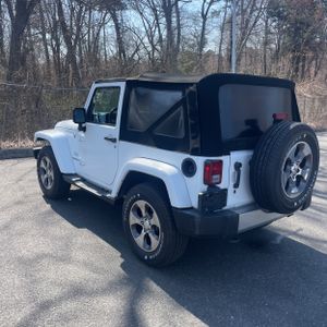 Jeep Wrangler Sahara - 5
