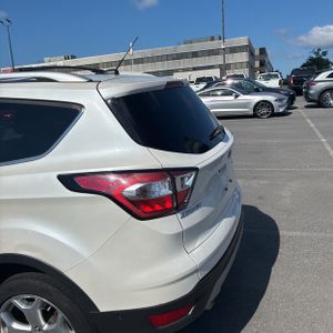 صورة 5 لـ 2017 FORD ESCAPE TITANIUM