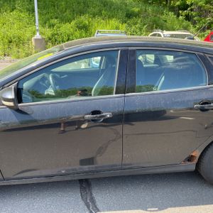 FORD FOCUS SE - 4