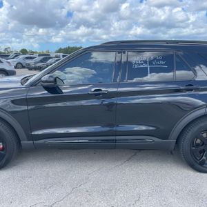 FORD EXPLORER ST - 4