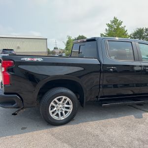 صورة 9 لـ 2020 Chevrolet SILVERADO 1500 RST