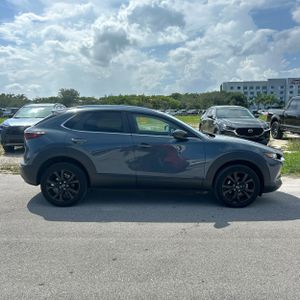 صورة 10 لـ 2024 Mazda CX-30 2.5 S CARBON EDITION