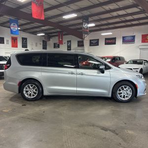 CHRYSLER PACIFICA TOURING L - 10