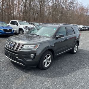 FORD EXPLORER XLT - 1