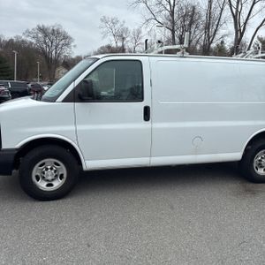 CHEVROLET EXPRESS 2500 - 4