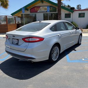 FORD FUSION SE - 8