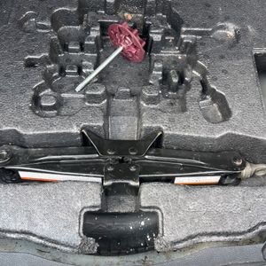 صورة مصغرة 43 لـ 2021 Toyota COROLLA LE