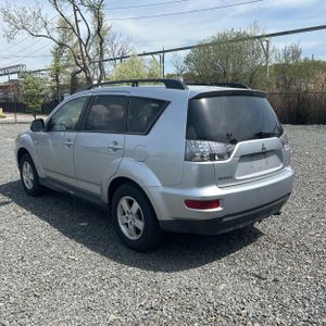 MITSUBISHI OUTLANDER ES - 5