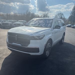 LINCOLN NAVIGATOR RESERVE - 1