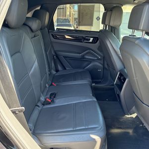 2020 Porsche CAYENNE BASE — миниатюра 34