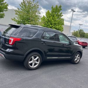 FORD EXPLORER XLT - 10