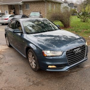 AUDI A4 2.0T PREMIUM - 10