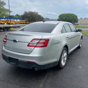 FORD TAURUS SEL - 8