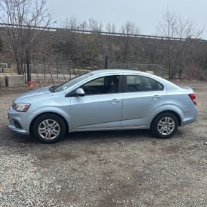 CHEVROLET SONIC LS AUTO - 3