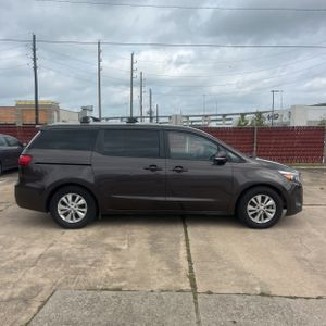 KIA SEDONA LX - 10
