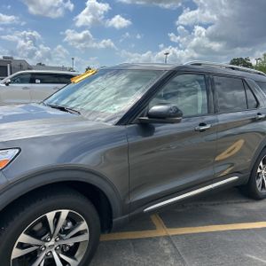 FORD EXPLORER PLATINUM - 2