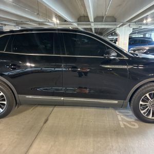2023 Lincoln NAUTILUS STANDARD thumbnail 11