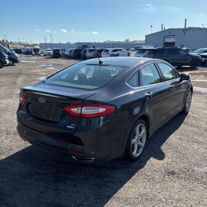 FORD FUSION SE - 8