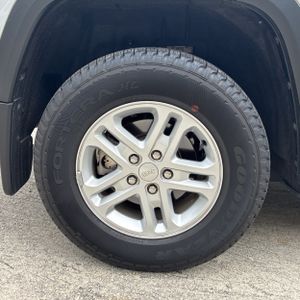 2024 JEEP GRAND CHEROKEE LAREDO — миниатюра 19